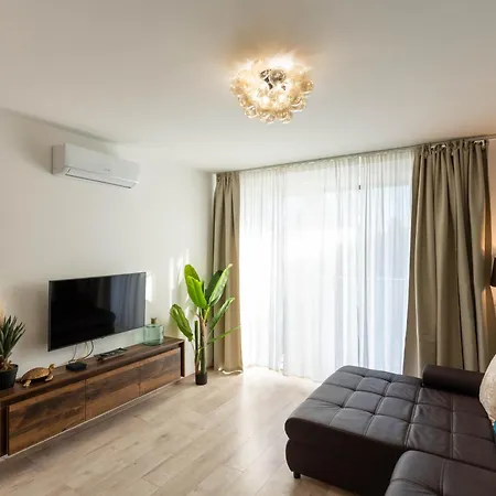 Sunset 102 Apartment *