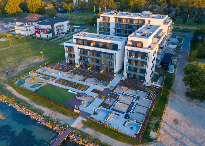 Sunset 102 アパート *